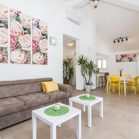 Mario By Interhome Svetvinčenat